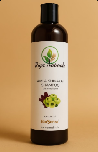 रिया नॅचरल्स आवळा–शिकाकाई शॅम्पू – केमिकल-फ्री व सौम्य स्वच्छता